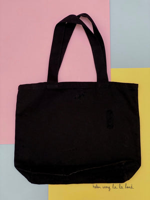 (S/S 2020) Global Resistance shoulder tote in BLACK m