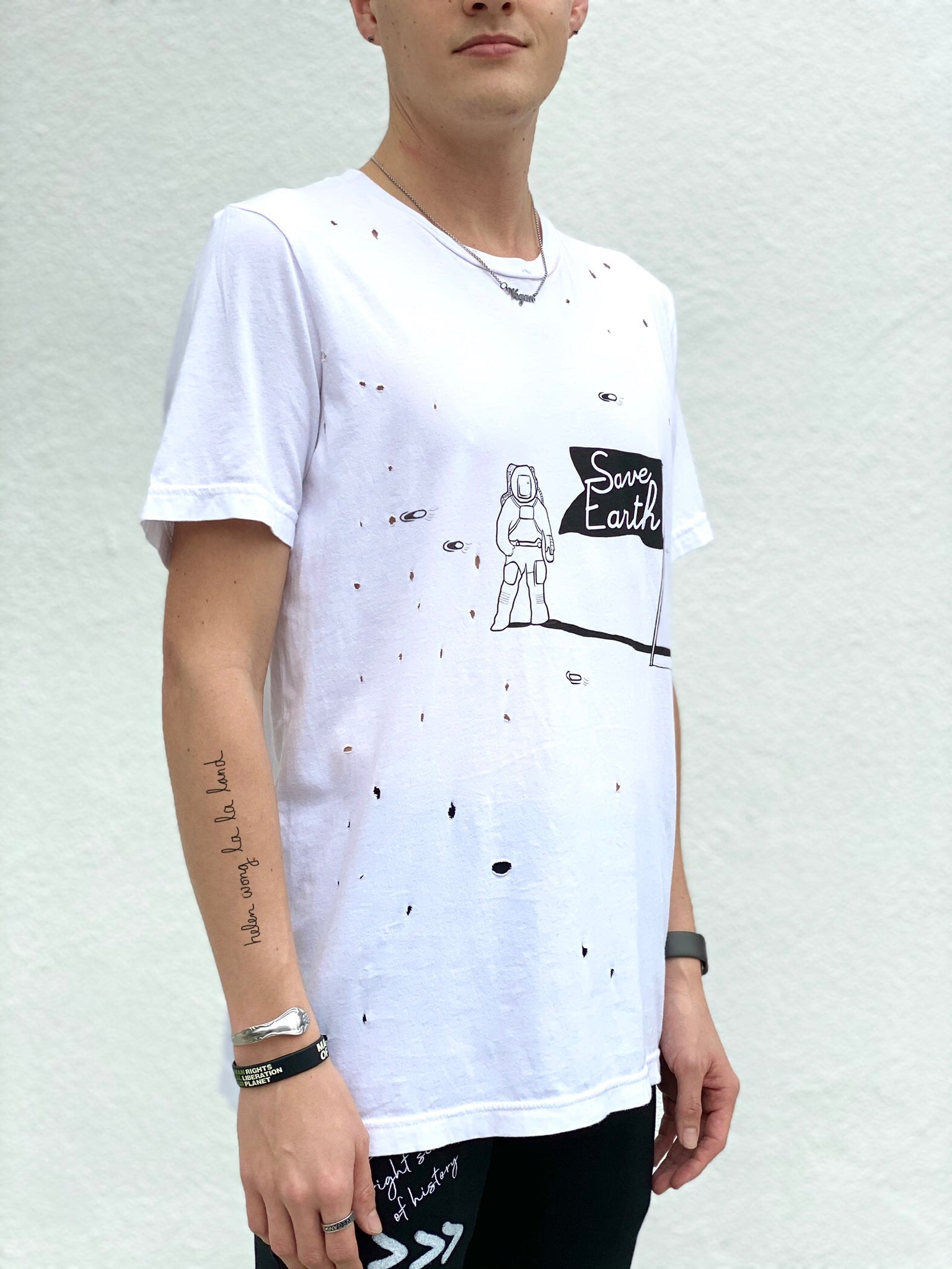 (S/S 2020) Save Earth distressed tee m